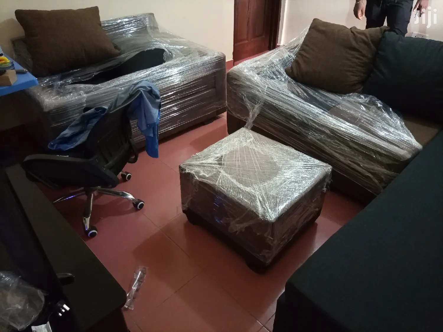 Sofa Set. Italians . Free Delivery