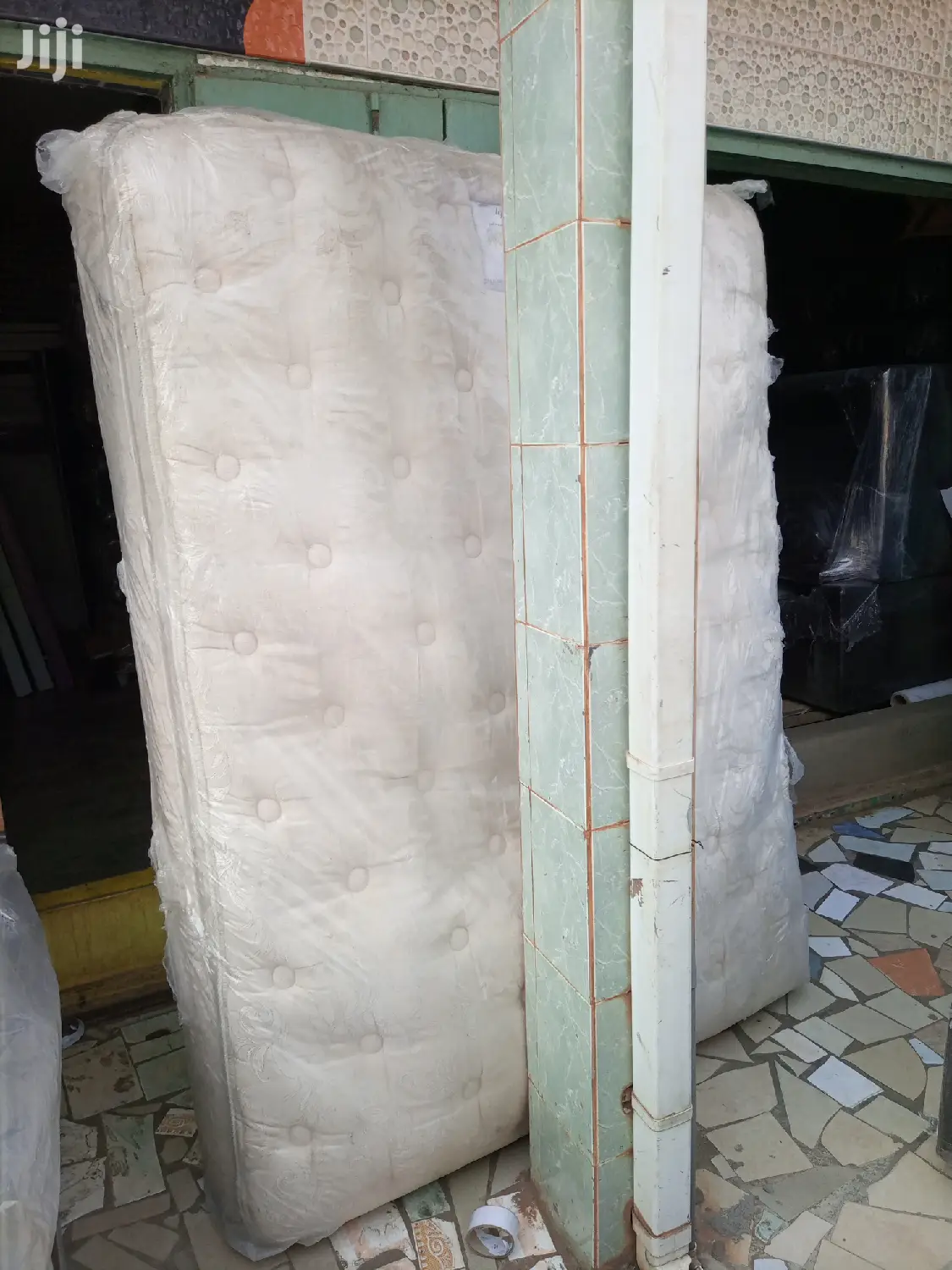 Queen-size Mattress 14inches