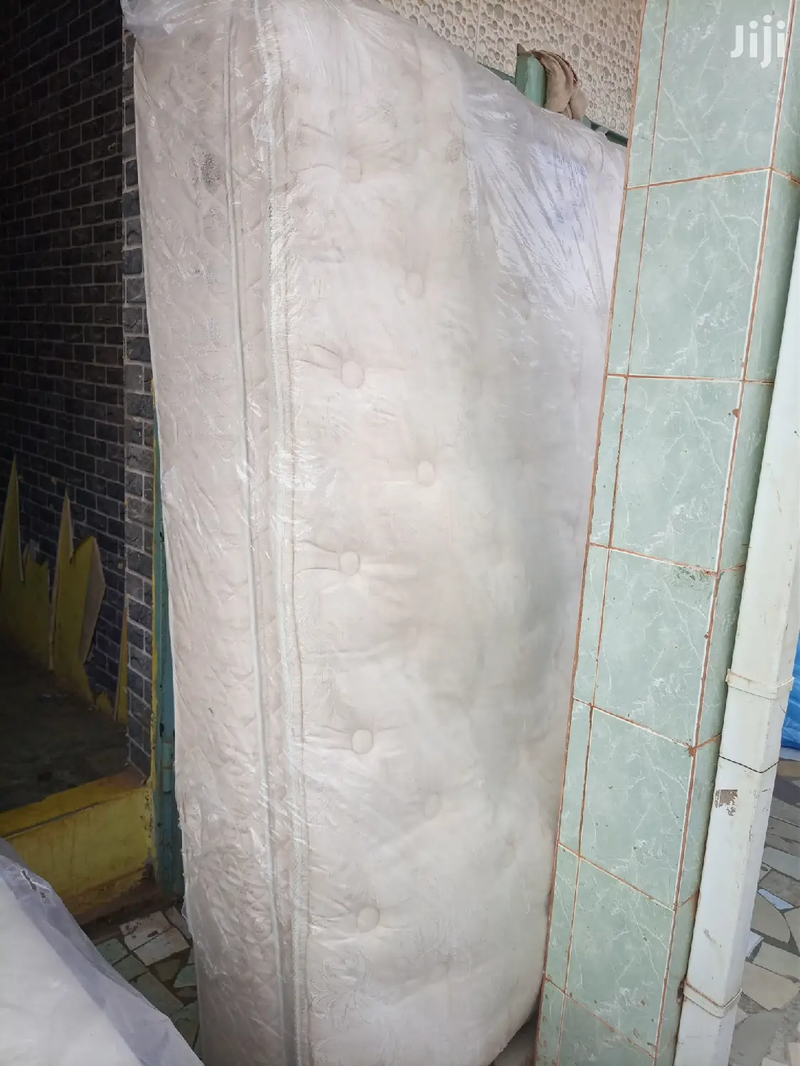 Queen-size Mattress 14inches