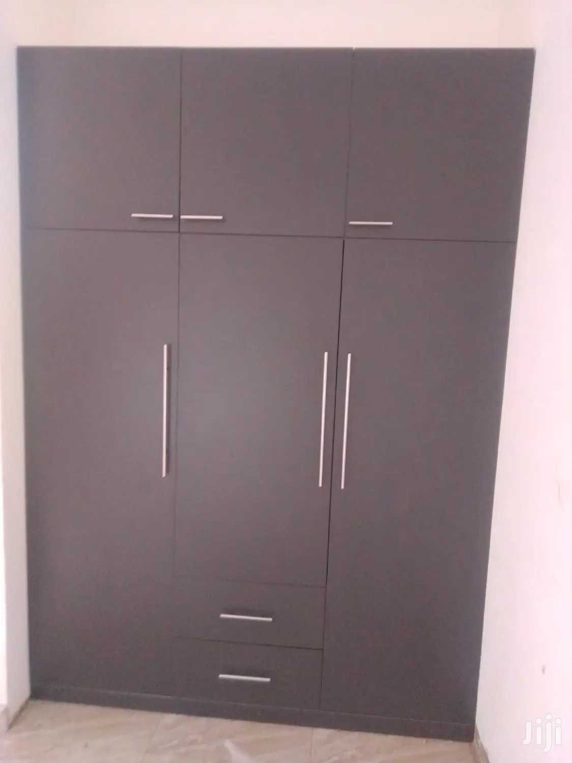 Rafasantewoodworks in Wardrobe's