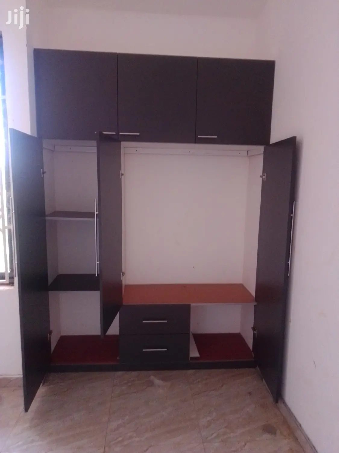 Rafasantewoodworks in Wardrobe's