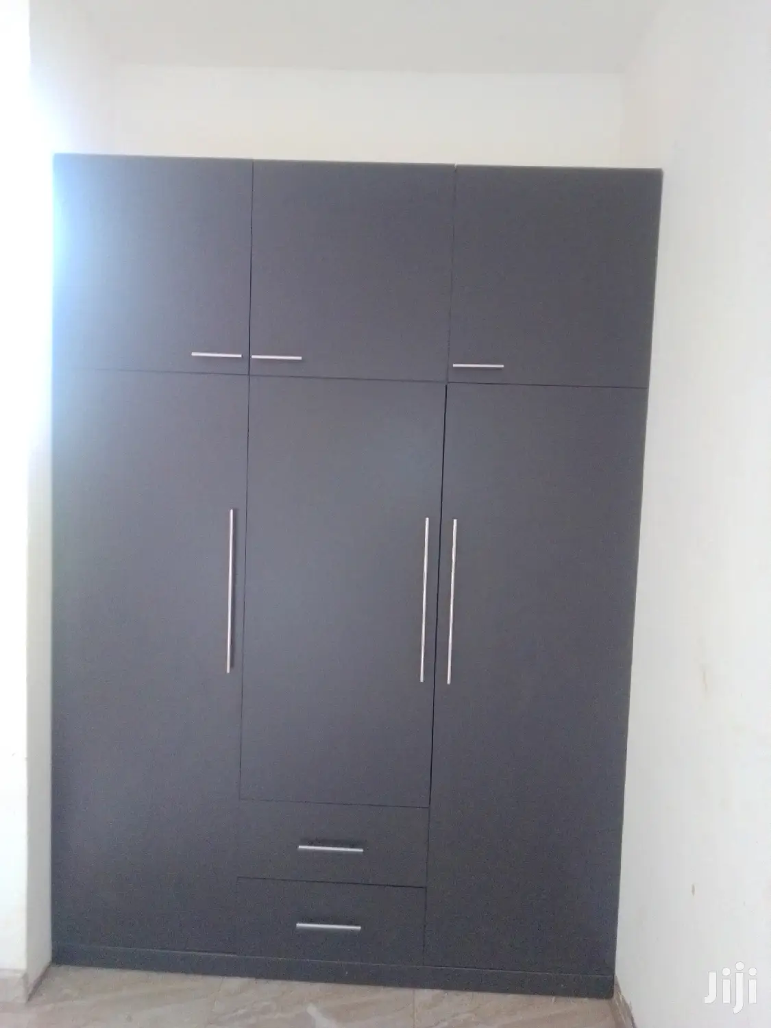 Rafasantewoodworks in Wardrobe's