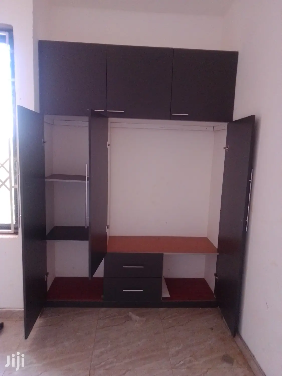 Rafasantewoodworks in Wardrobe's