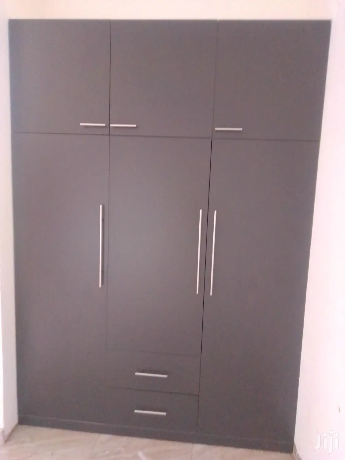 Rafasantewoodworks in Wardrobe's