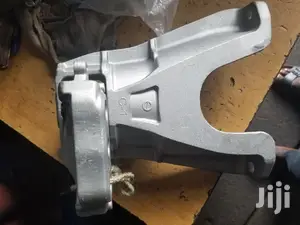 Honda Civic 2017 Engine Seat Mounts