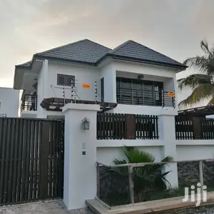 4bdrm Duplex in Tesano for sale