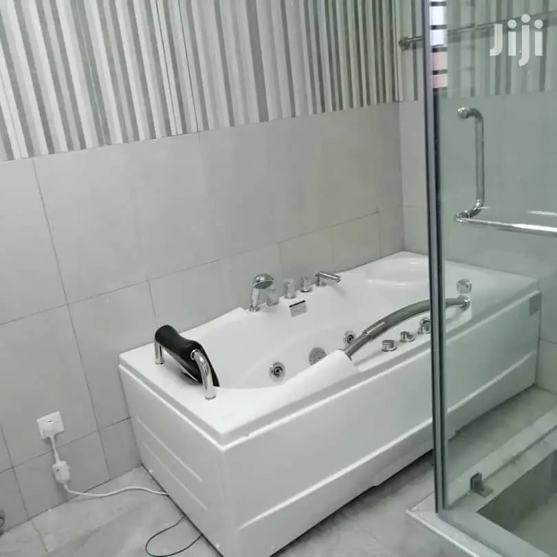 4bdrm Duplex in Tesano for sale
