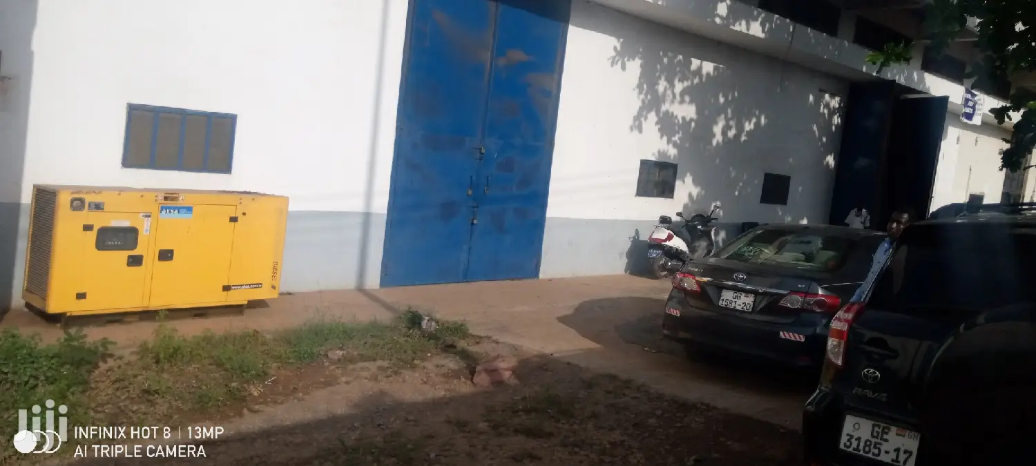 900 Sqm Warehouse Nia For Rent