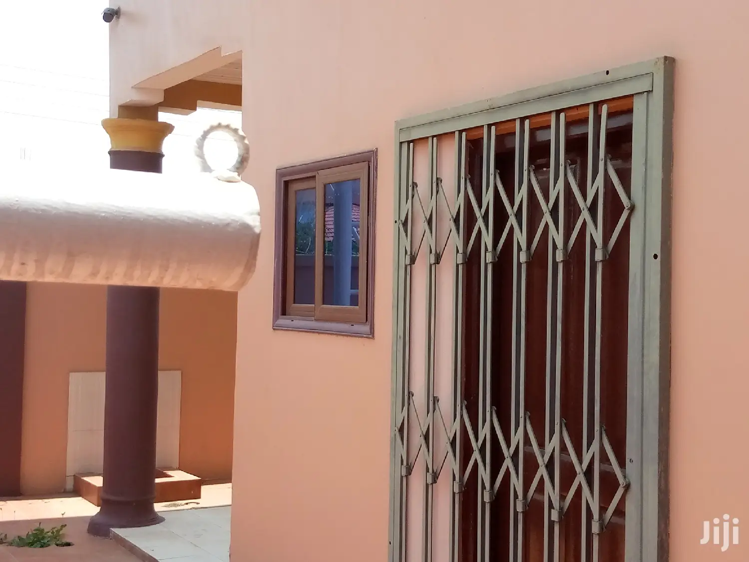4bdrm Duplex in Tema Metropolitan for rent