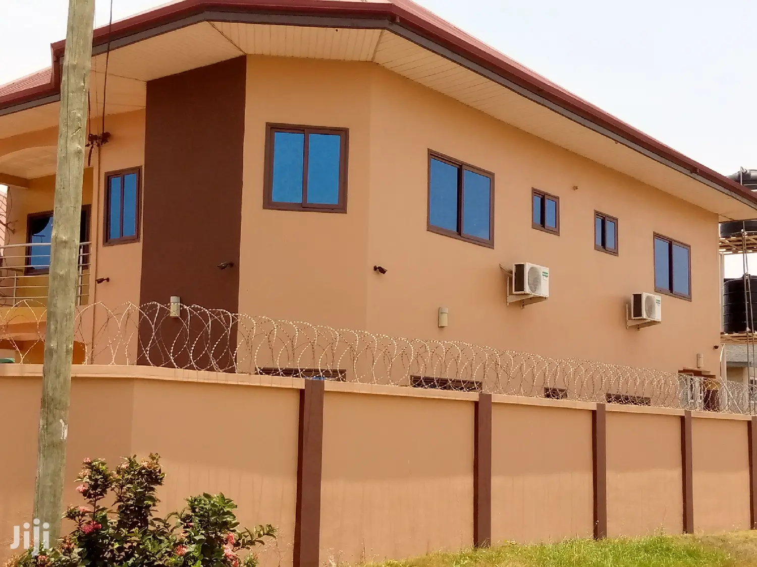 4bdrm Duplex in Tema Metropolitan for rent