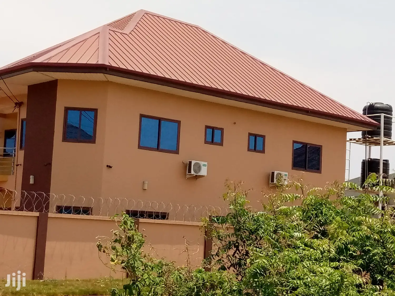 4bdrm Duplex in Tema Metropolitan for rent