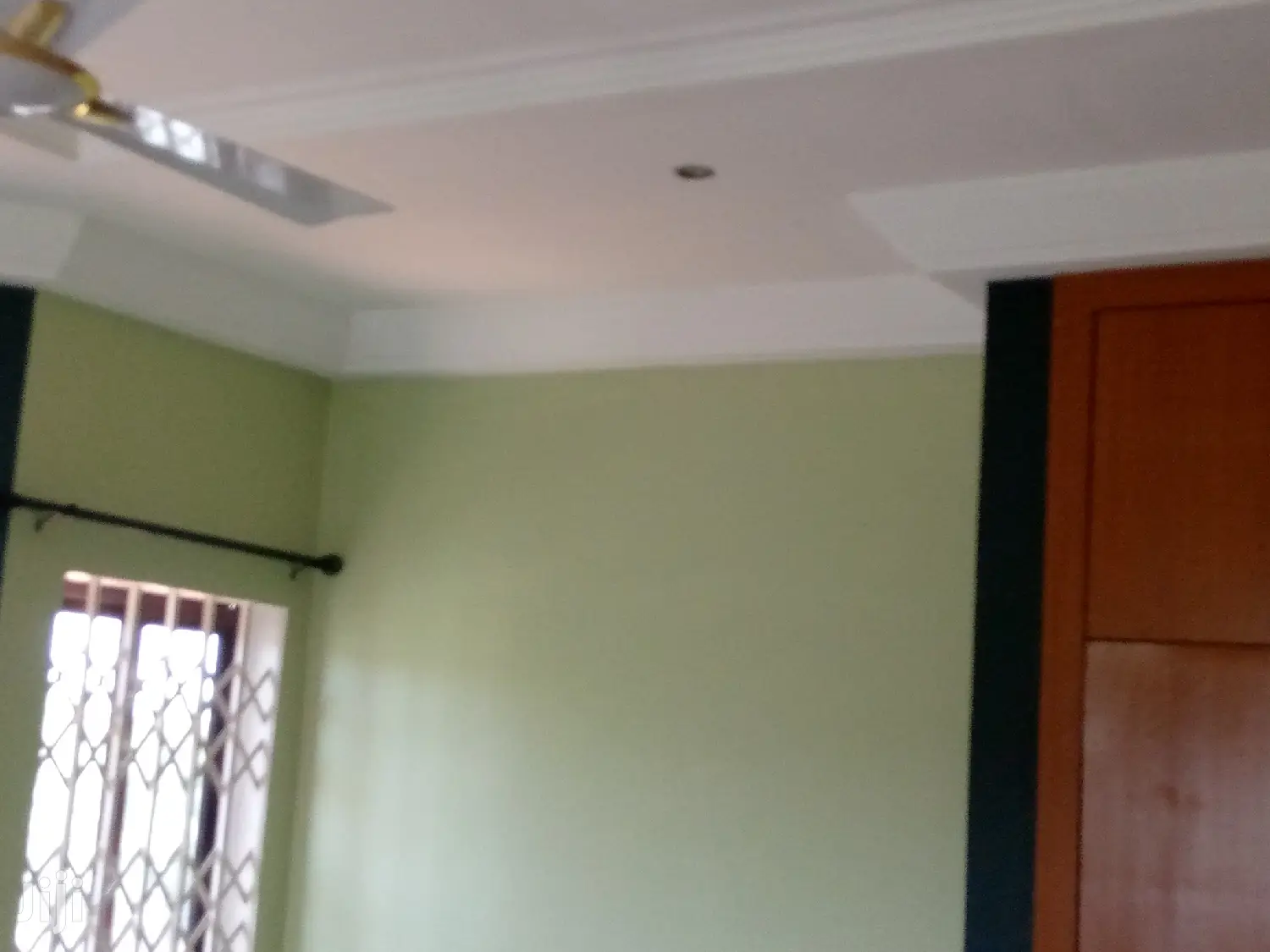 4bdrm Duplex in Tema Metropolitan for rent