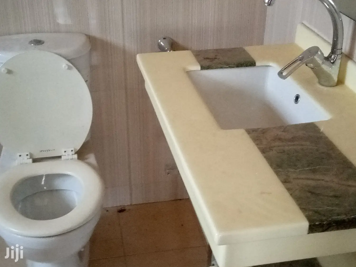 4bdrm Duplex in Tema Metropolitan for rent