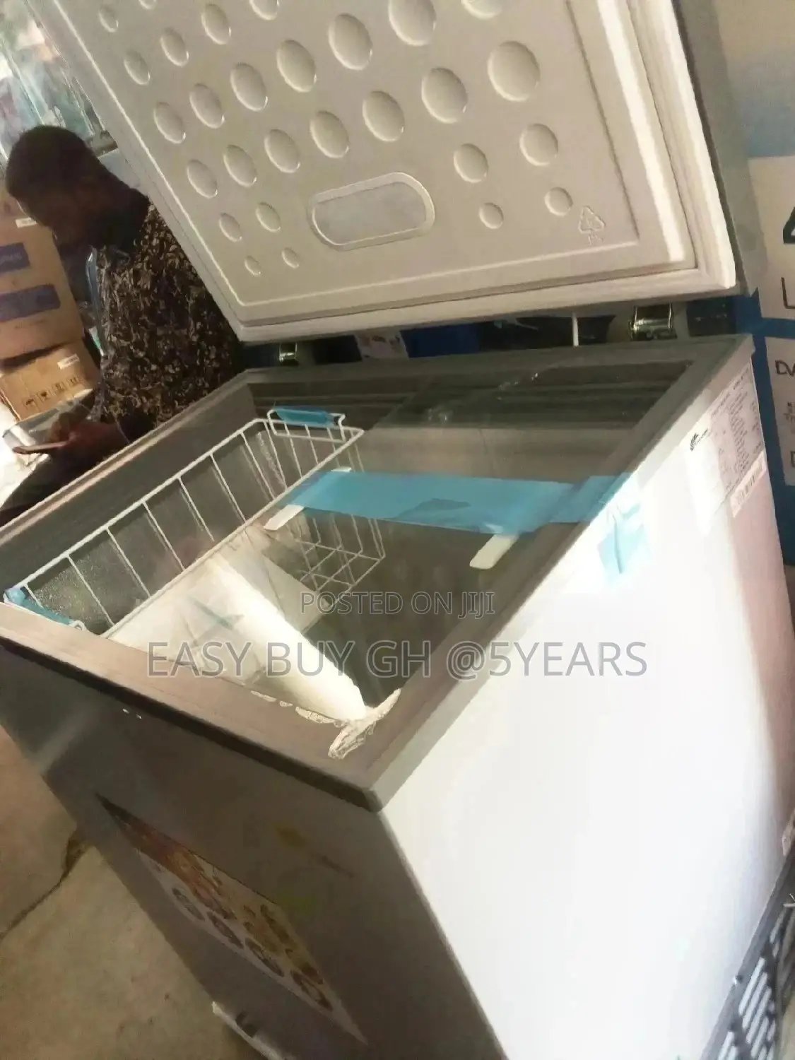 Pearl Chest 200l Freezer (+FREE BLANDER/KETTLE) Freezer