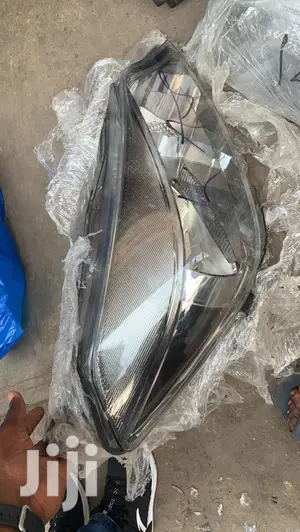 Toyota Yaris Headlight 2012,2013,2014