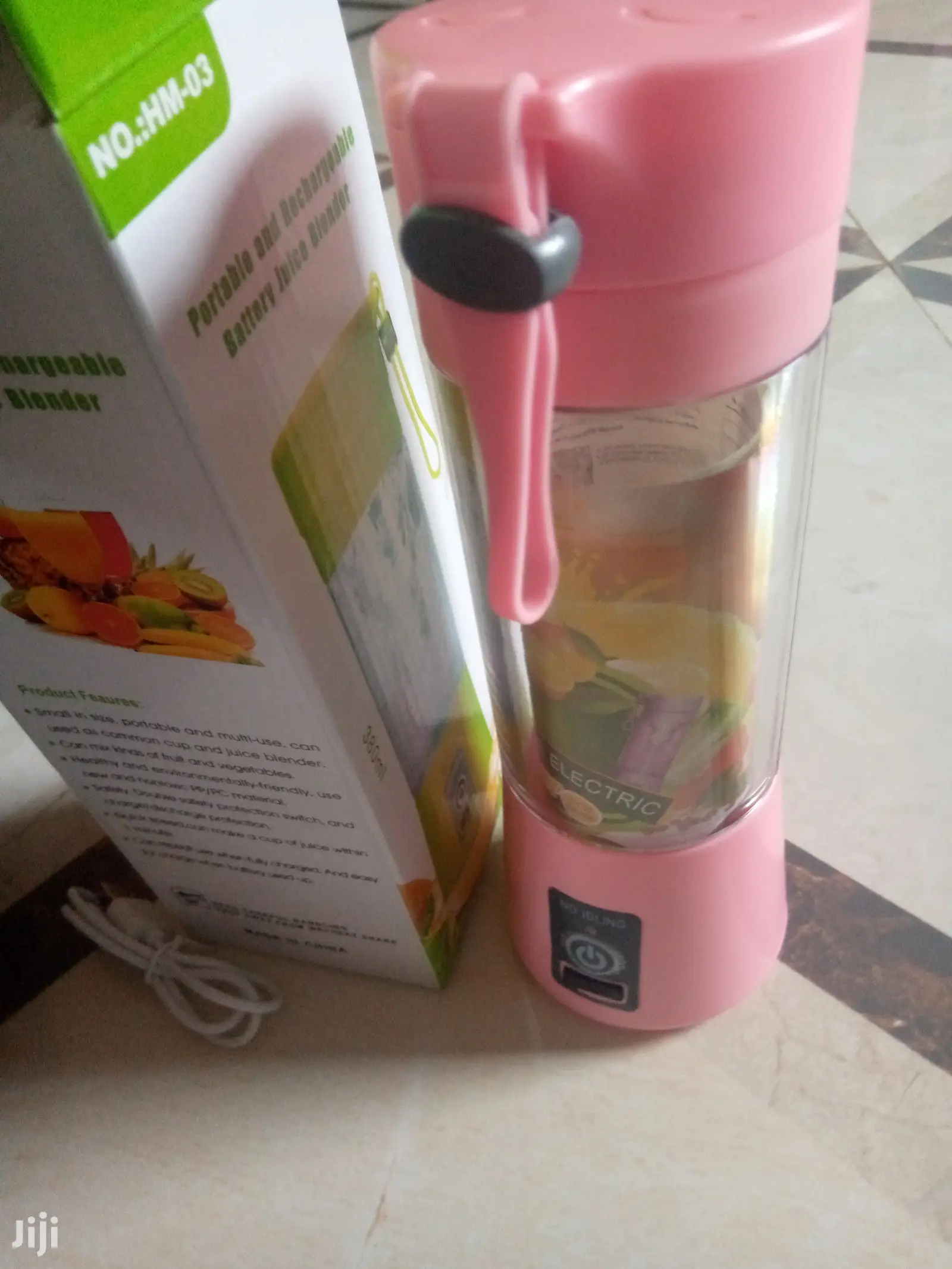 Rechargeable Blender With Six Blades