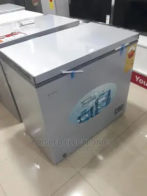 Innova Chest Freezer 200lit With Sliding Glass on Top