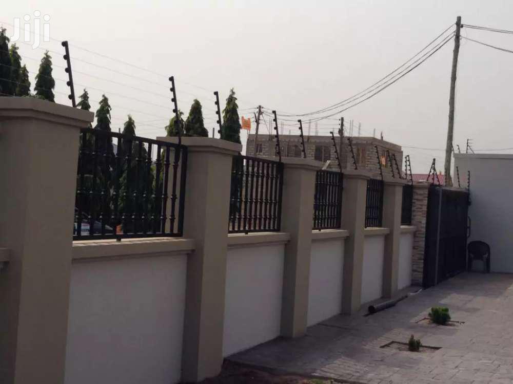 Electric Fence With Power and Alarm