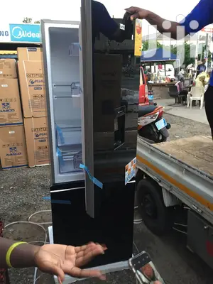 Stunning Black Pearl 309L Double Door Fridge+ Down Freezer