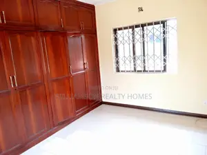 5bdrm House in Hfc Estate, Spintex for rent