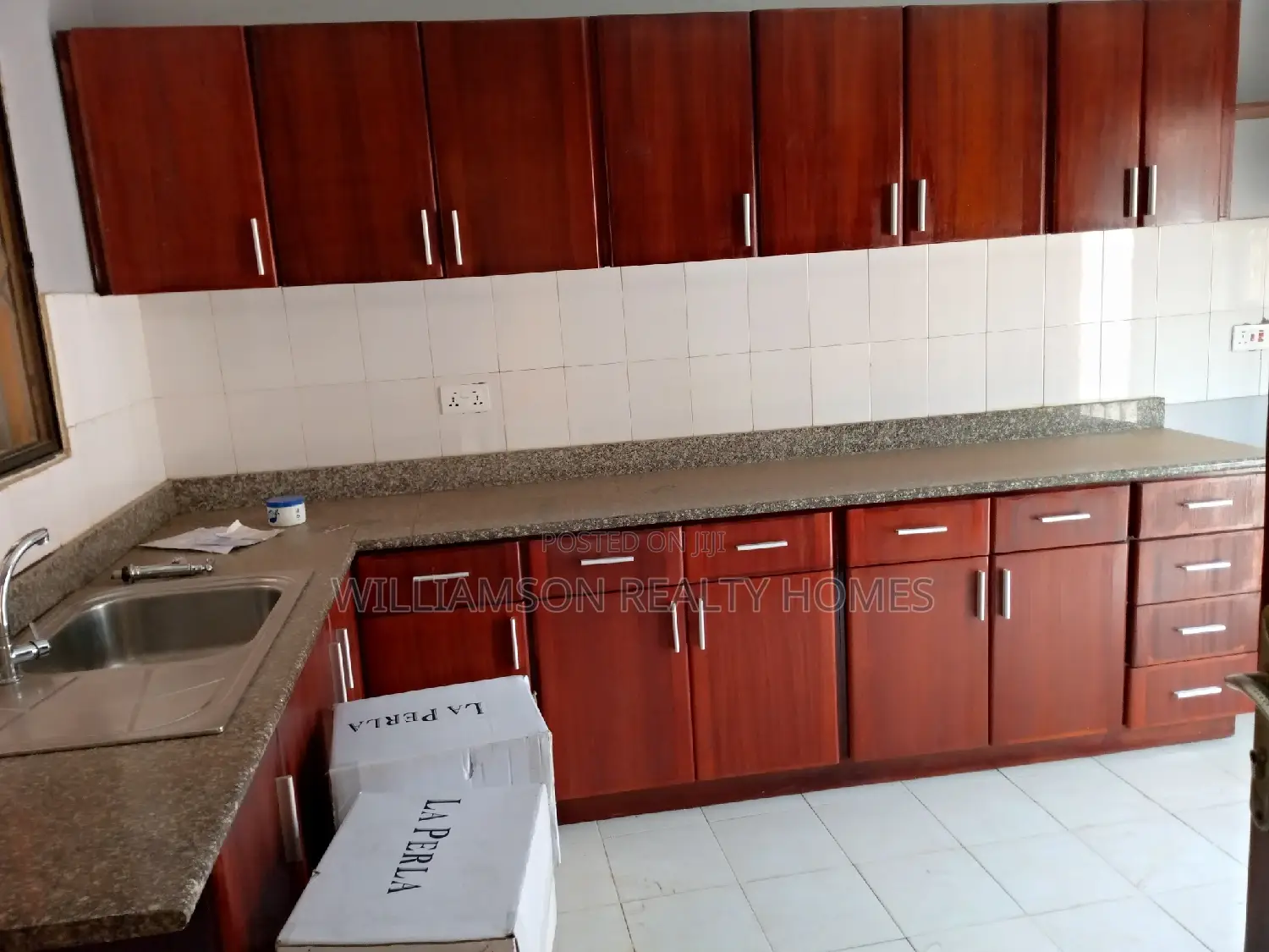 5bdrm House in Hfc Estate, Spintex for rent