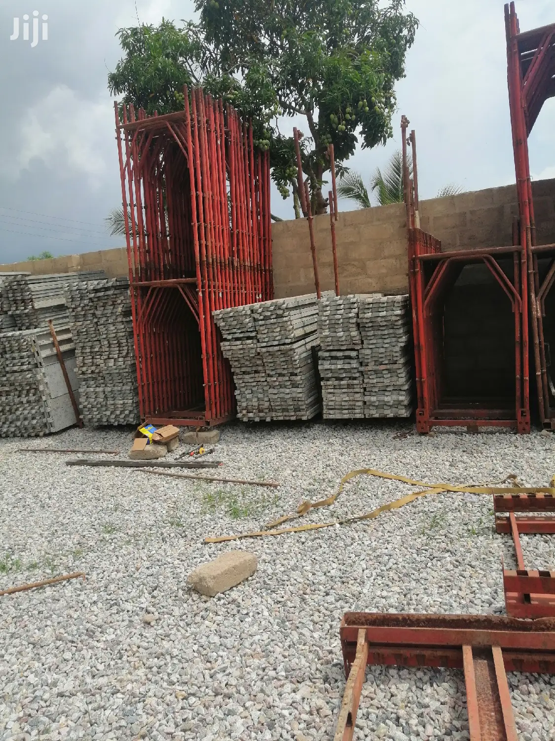 Decking/Pillars/Retaining Wall/Scaffolds /Formworks/Props