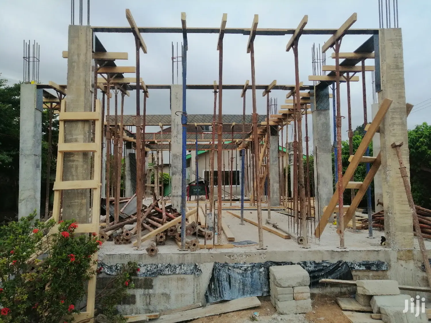 Props/Scaffolds/Bamboo/Metals/Decking /Formwork