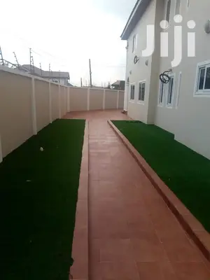 Nice 4 Bedrooms Story Building For Sale Around Trasacco