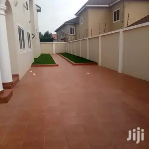 Nice 4 Bedrooms Story Building For Sale Around Trasacco