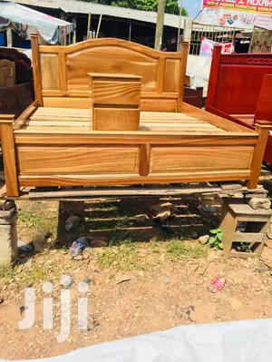 Wooden Queen Size Bed