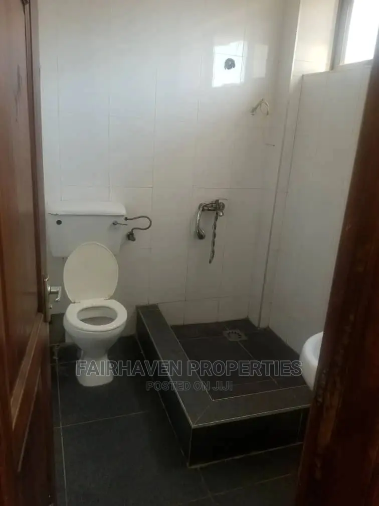 Furnished 1bdrm Block of Flats in La Wireless for Rent