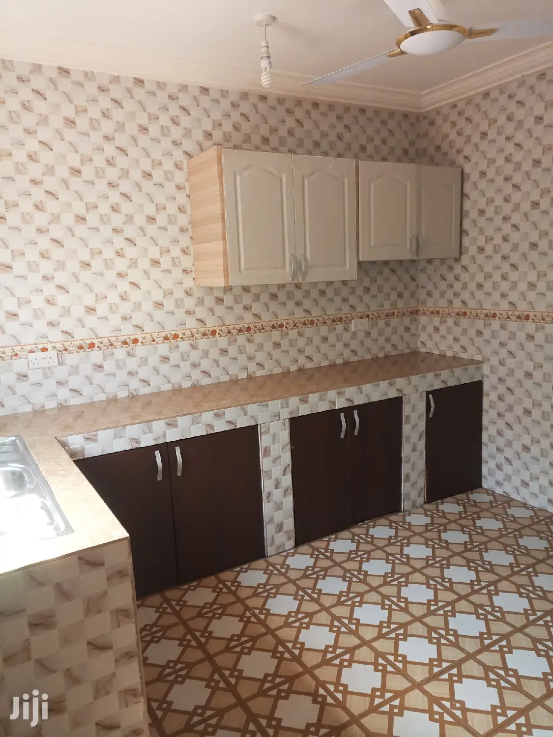 4bdrm House in Dr Roko, Achimota for sale