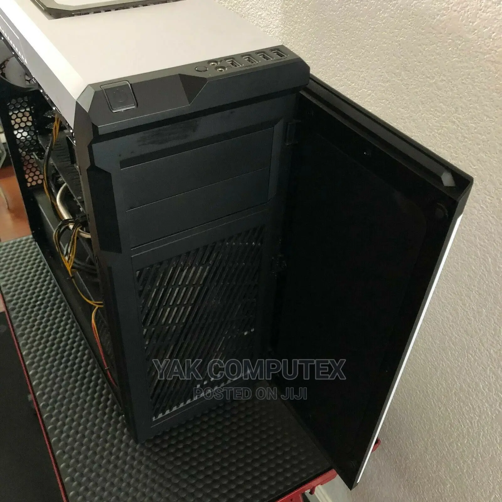 Desktop Computer MSI Aegis Ti3 8th 8GB AMD HDD 1T