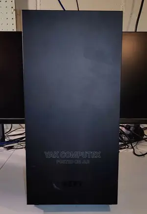New Asus ROG STRIX GD30CI 16GB AMD Ryzen SSHD (Hybrid) 2T