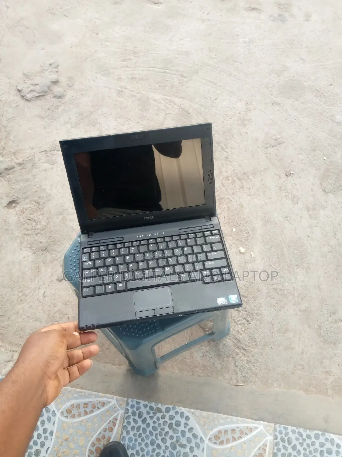 Laptop Dell Latitude 2110 2GB Intel Atom HDD 128GB