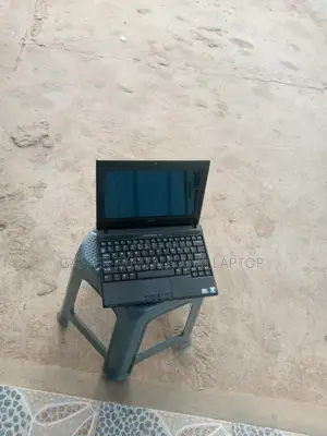 Laptop Dell Latitude 2110 2GB Intel Atom HDD 128GB