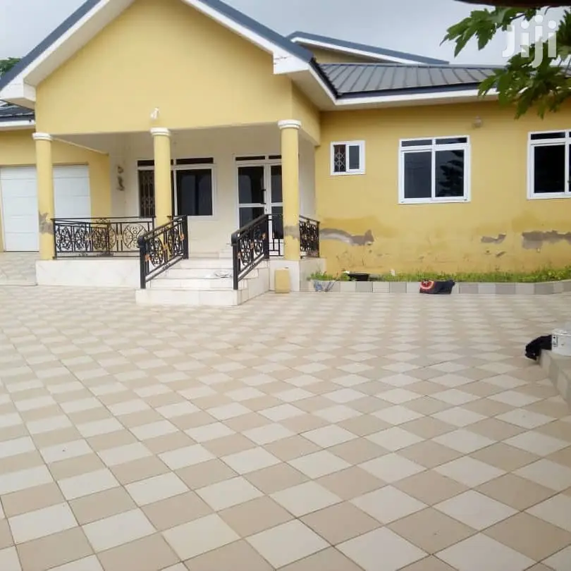 4bdrm House in Dome for sale