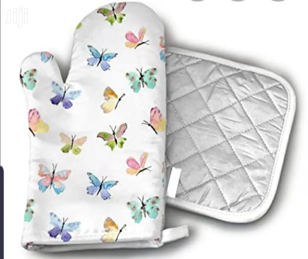 Oven Gloves and Hot Pot Pad