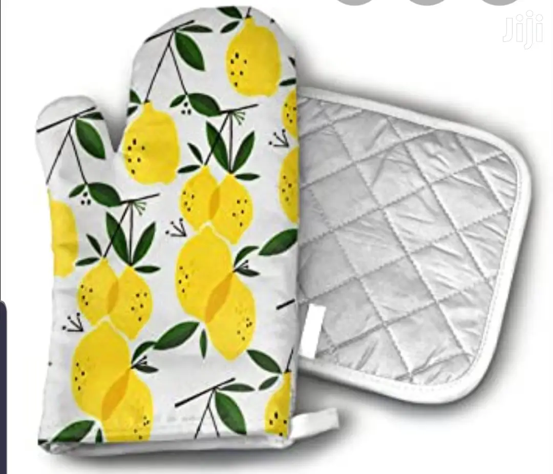 Oven Gloves and Hot Pot Pad