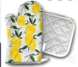Oven Gloves and Hot Pot Pad