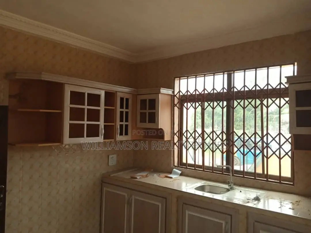 4bdrm Apartment in Hfc Estate, Spintex for rent