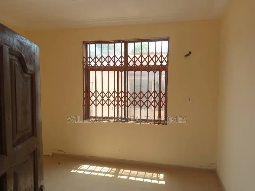 4bdrm Apartment in Hfc Estate, Spintex for rent