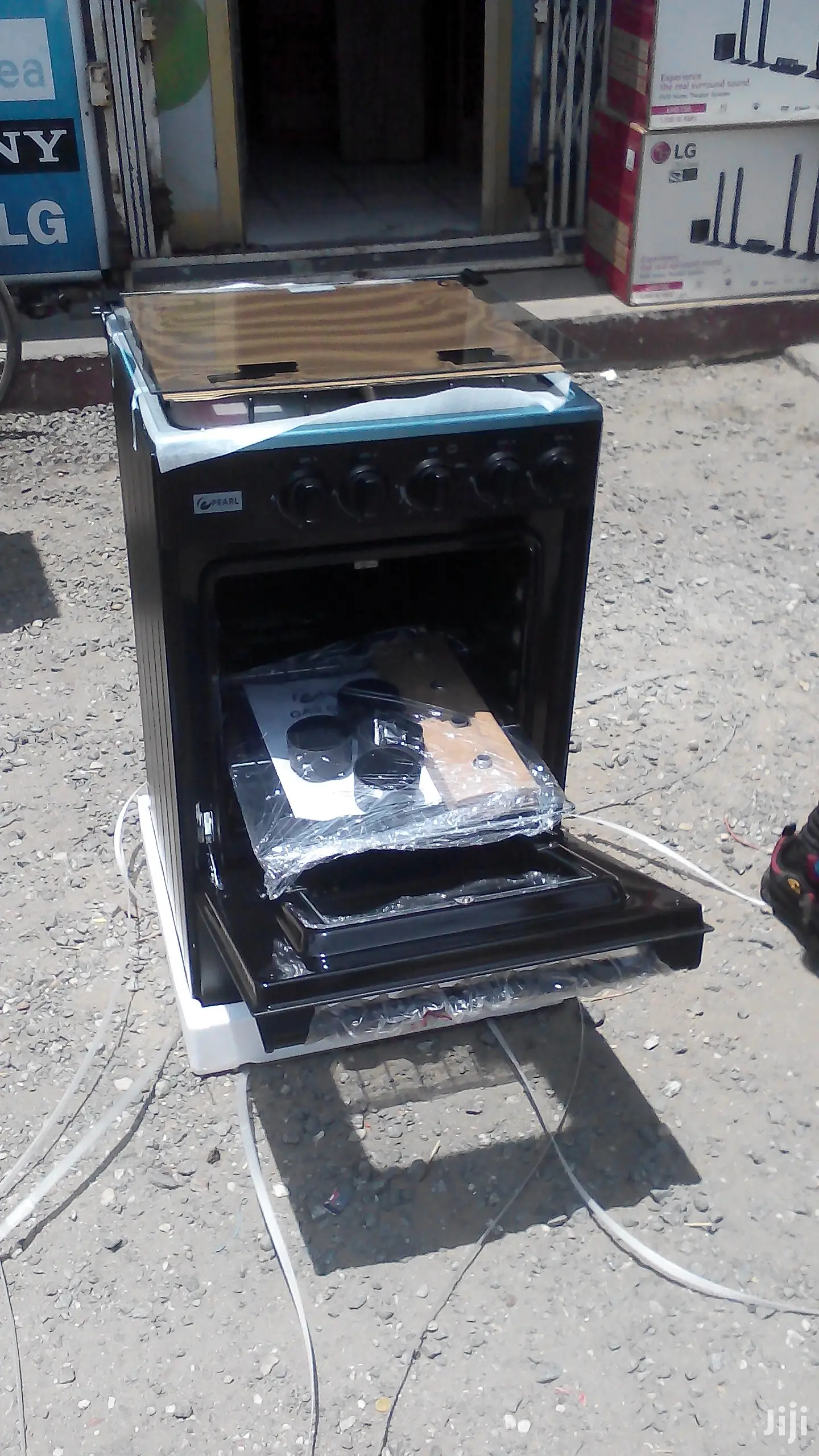 Sunflame Pearl 4 Burners Glass Top Gas Cooker in Accra Metropolitan Kitchen Appliances, Eric