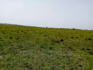 Half Plot Within A Gated Community