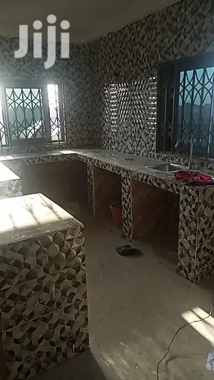 Mini Flat in Awoshie for rent