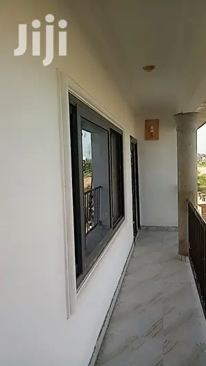 Mini Flat in Awoshie for rent