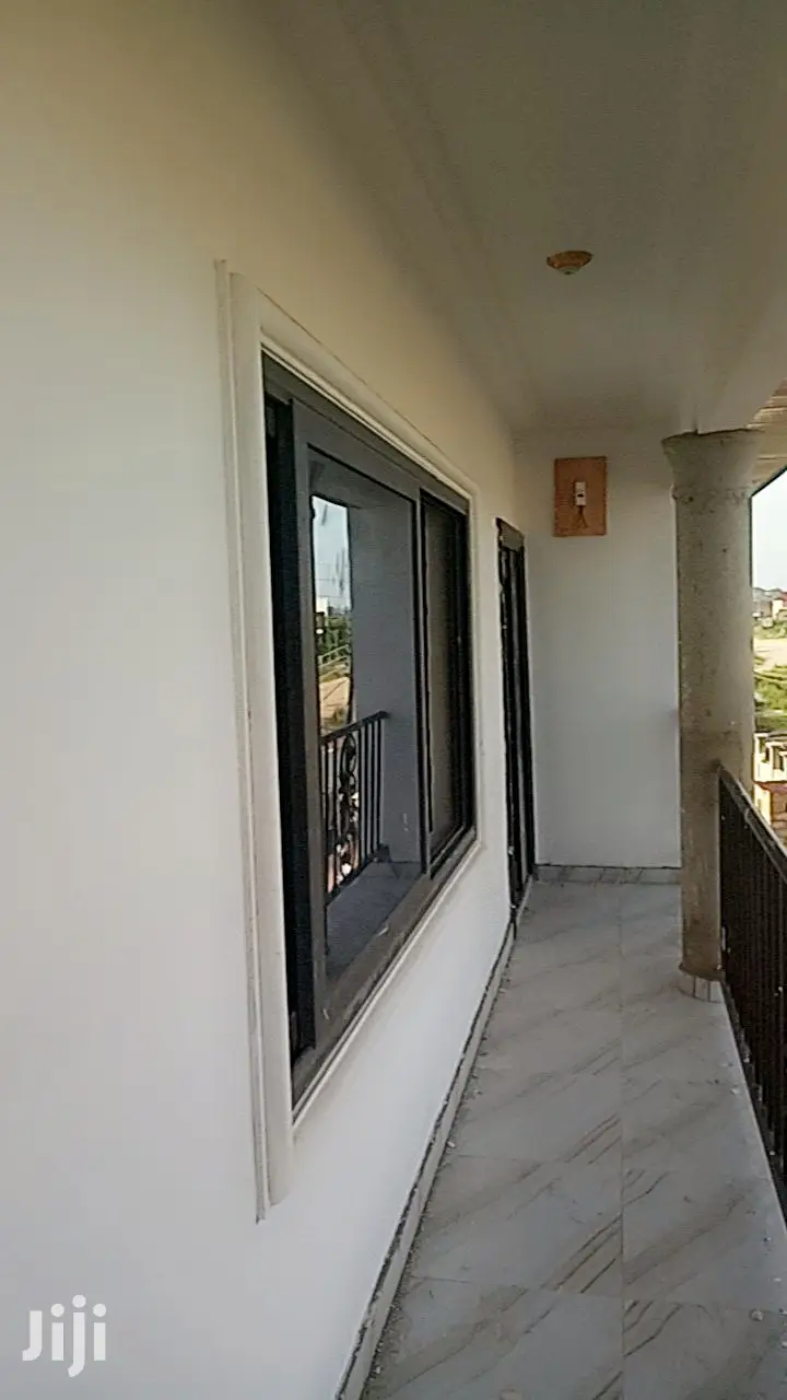 Mini Flat in Awoshie for rent