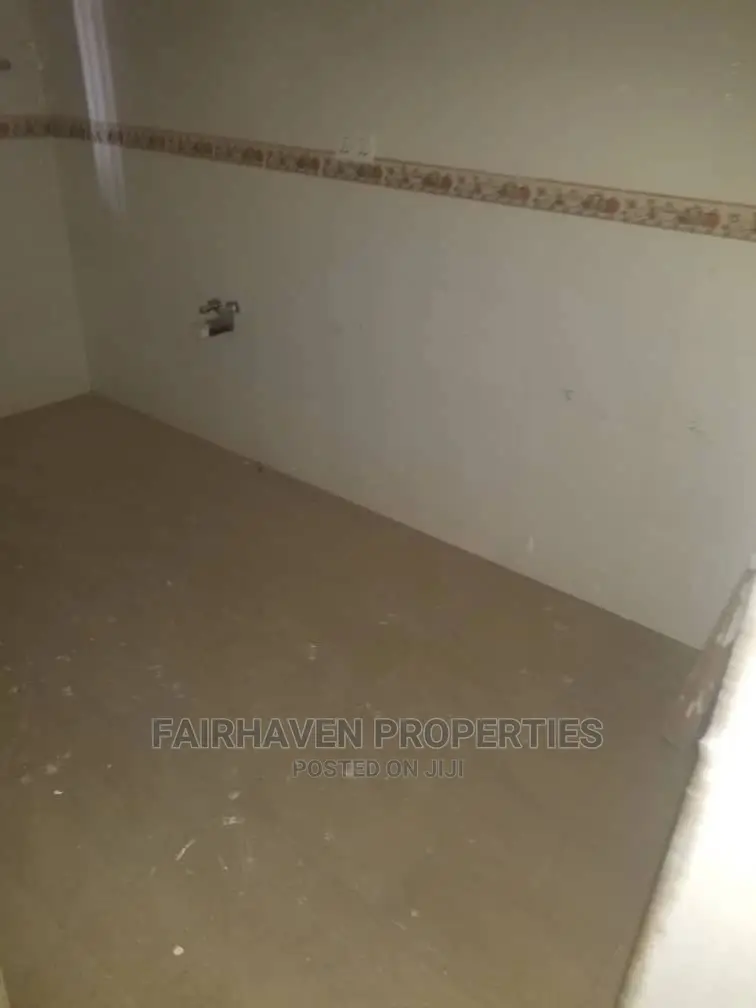 1bdrm Block of Flats in Airport Residential Area for rent