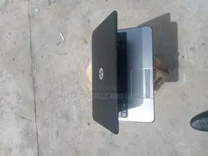 Laptop HP 255 4GB Intel Celeron HDD 350GB