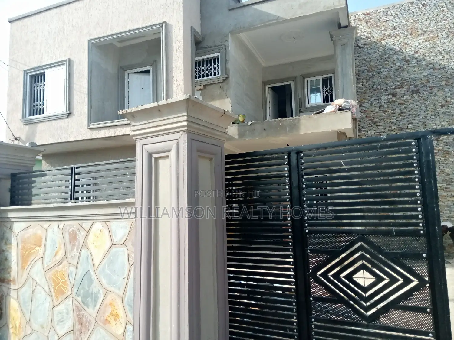 4bdrm Duplex in Tempo Estate Area, Spintex for rent